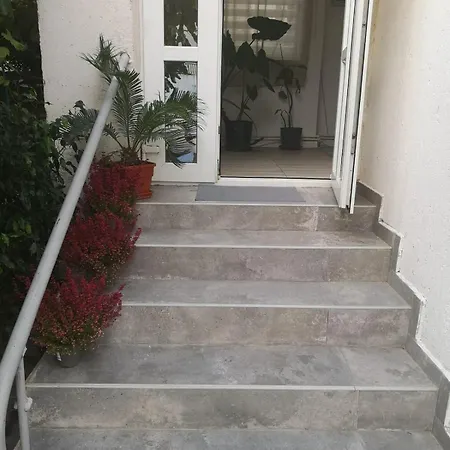 Baby Friendly 3-bedrooms By The Sea Constanta